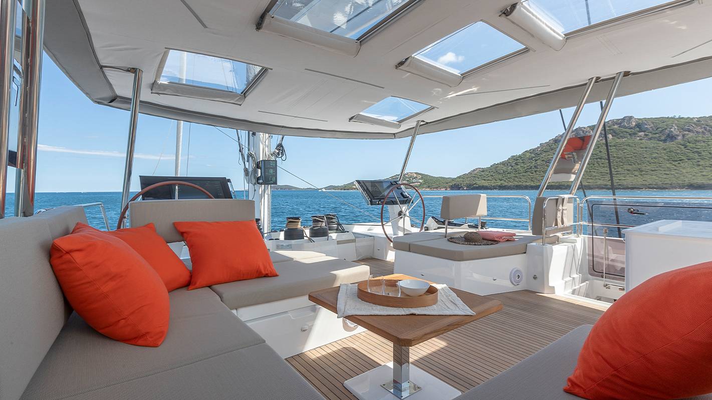 luxury-catamaran-for-sale-Alegria-67-Fountaine-Pajot
