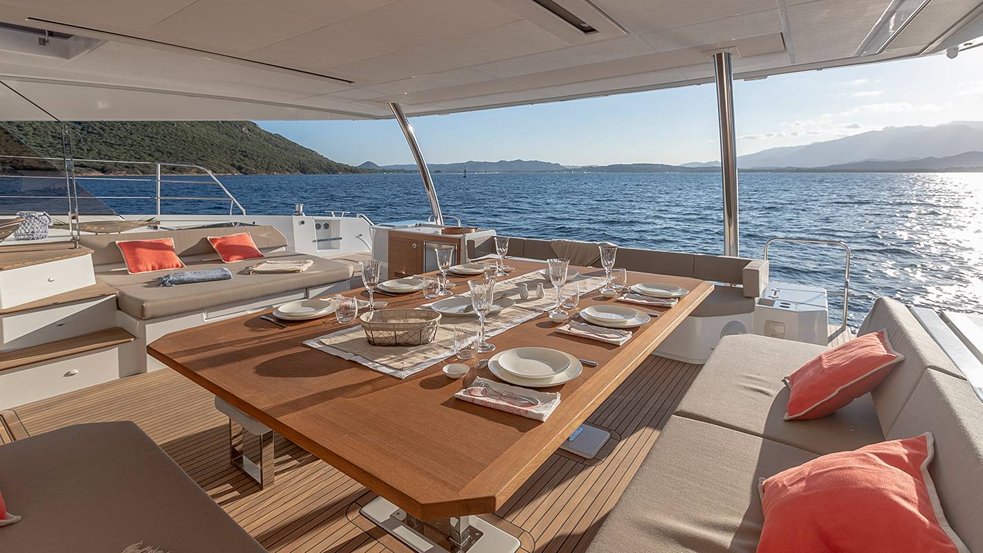 luxury-catamaran-for-sale-Alegria-67-Fountaine-Pajot