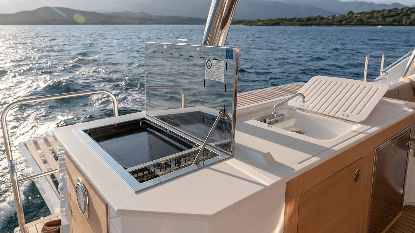 luxury-catamaran-for-sale-Alegria-67-Fountaine-Pajot