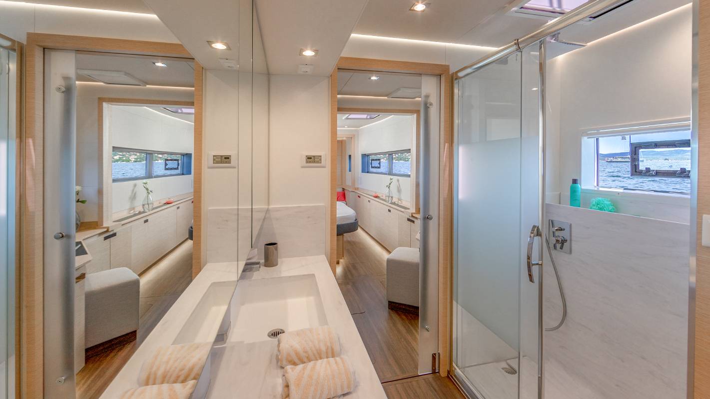 luxury-catamaran-for-sale-Alegria-67-Fountaine-Pajot