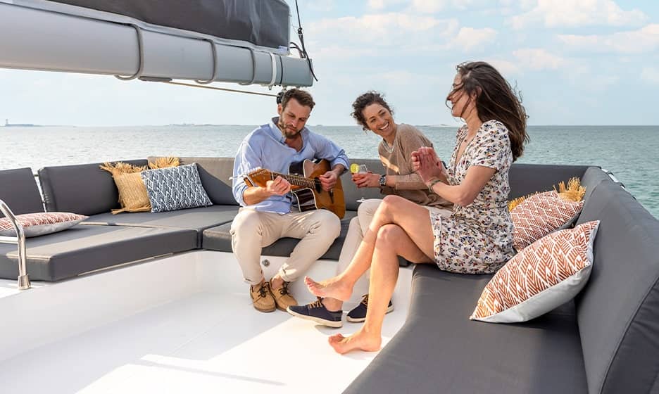 Aura-51-fountaine-pajot-cruising-boat-lounge-deck