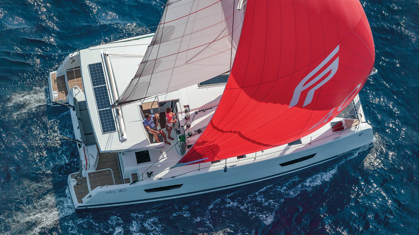 Isla-40-Fountaine-Pajot-photo-bateau-catamaran