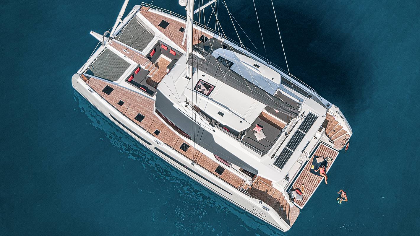 large-catamaran-yacht-fountaine-pajot-Samana-59