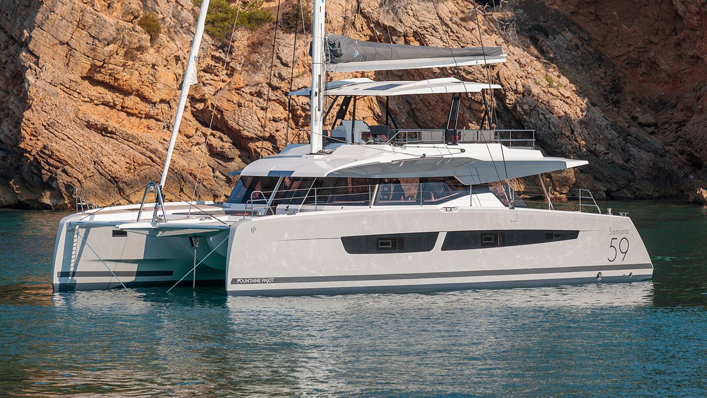 large-catamaran-yacht-fountaine-pajot-Samana-59