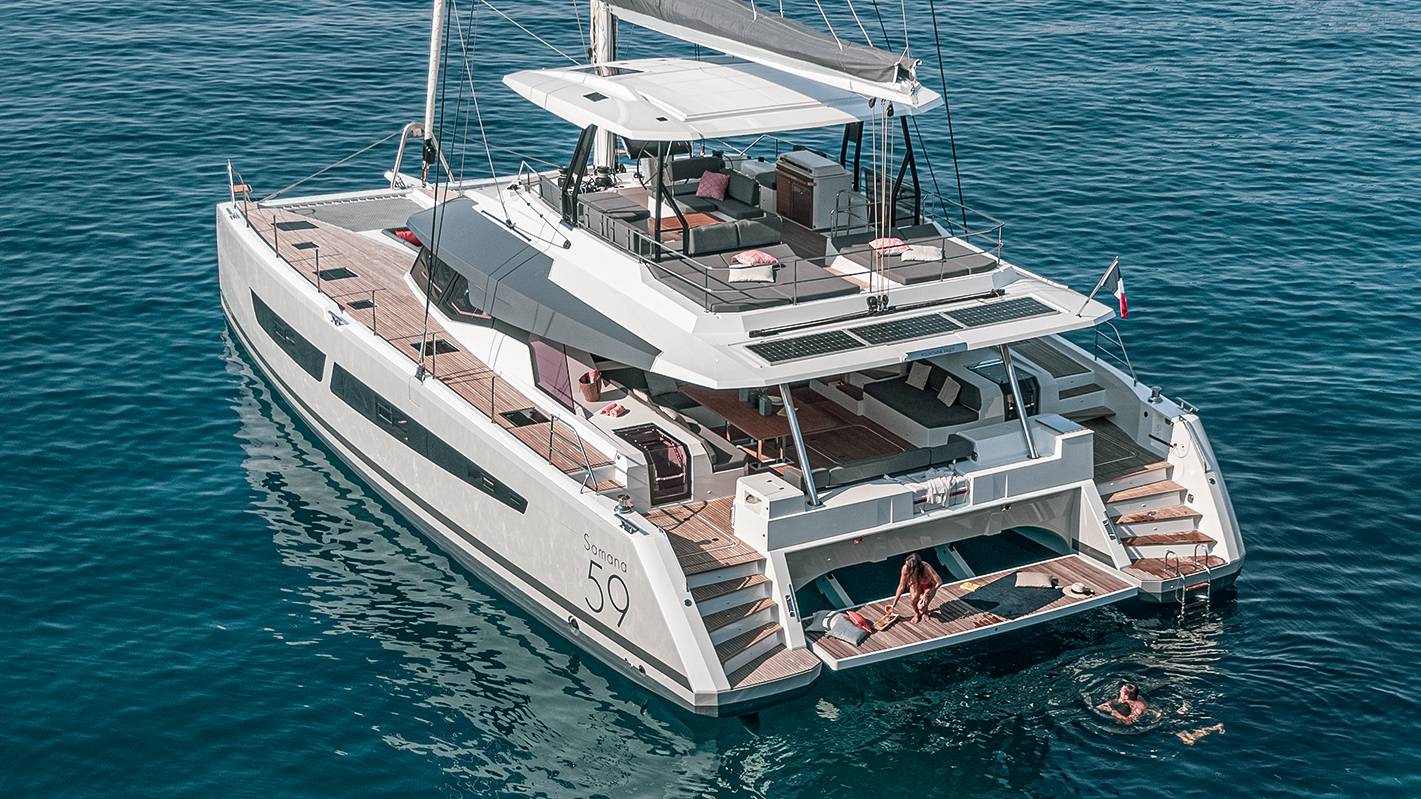 large-catamaran-yacht-fountaine-pajot-Samana-59