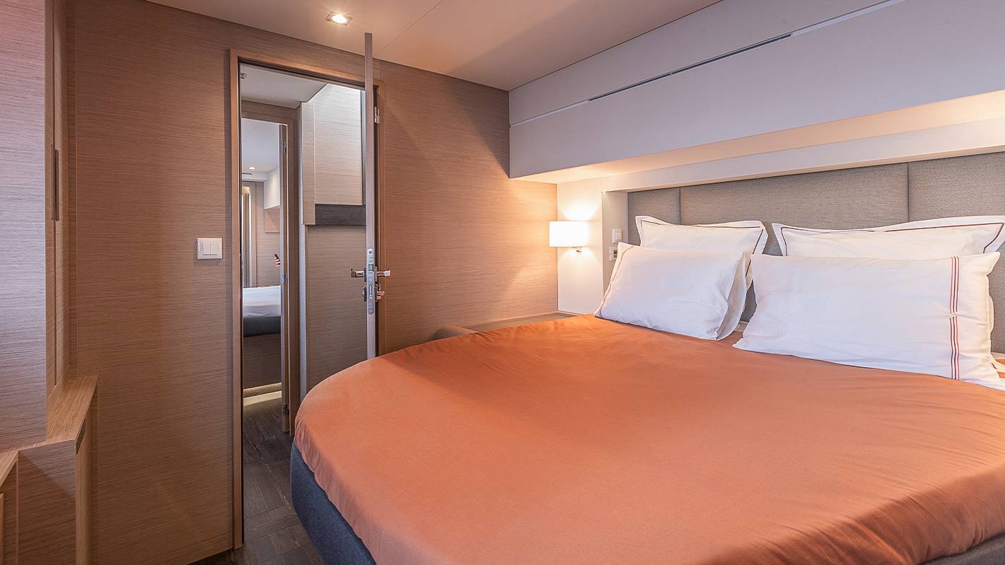 catamaran-yacht-60-feet-fountaine-pajot-Samana-59-photo