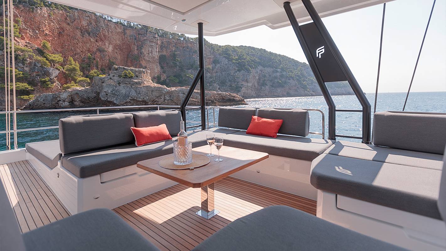 catamaran-yacht-60-feet-fountaine-pajot-Samana-59-photo