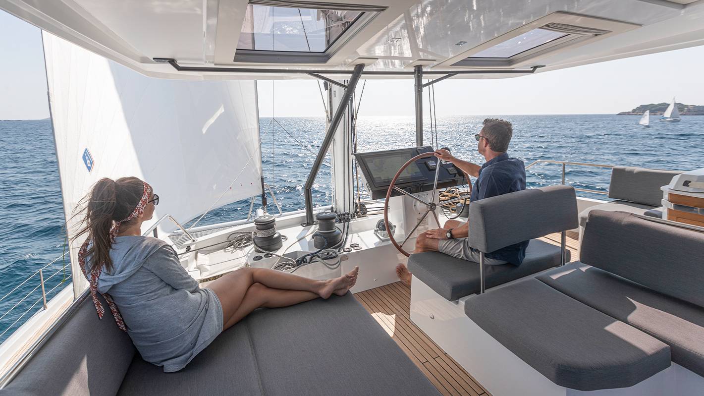 catamaran-yacht-60-feet-fountaine-pajot-Samana-59-photo