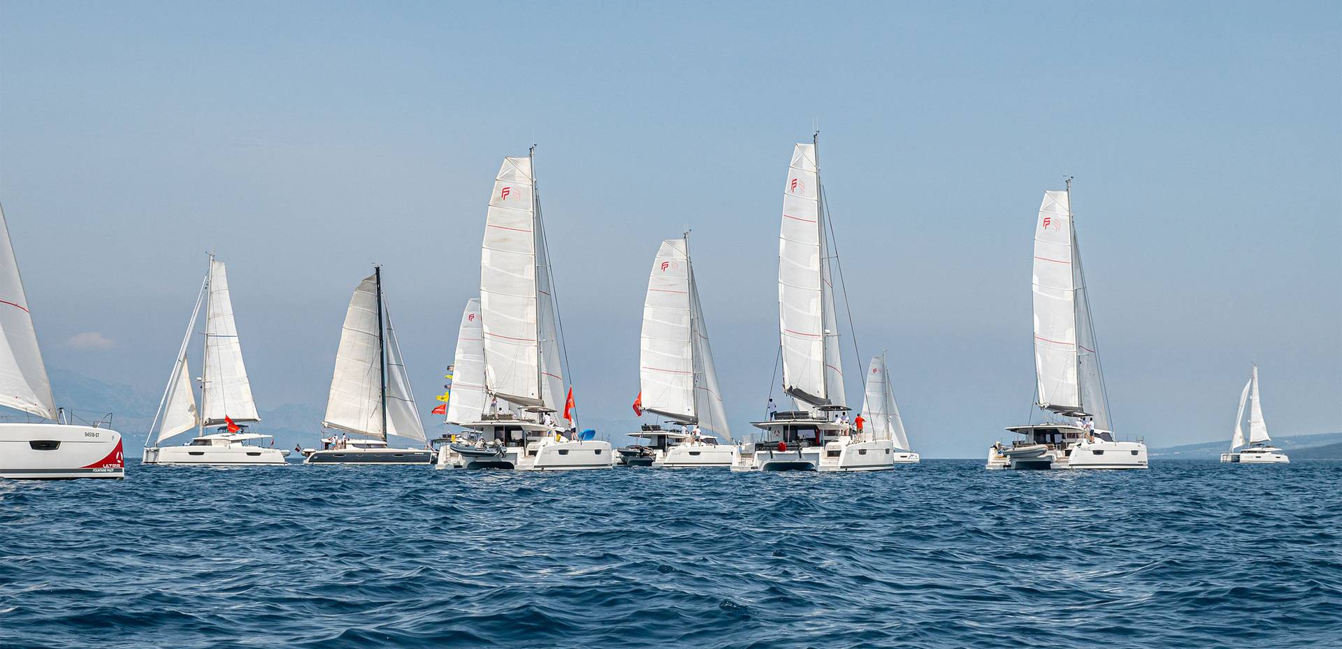 croisière-catamaran-croatie-22-bateaux-en-navigation