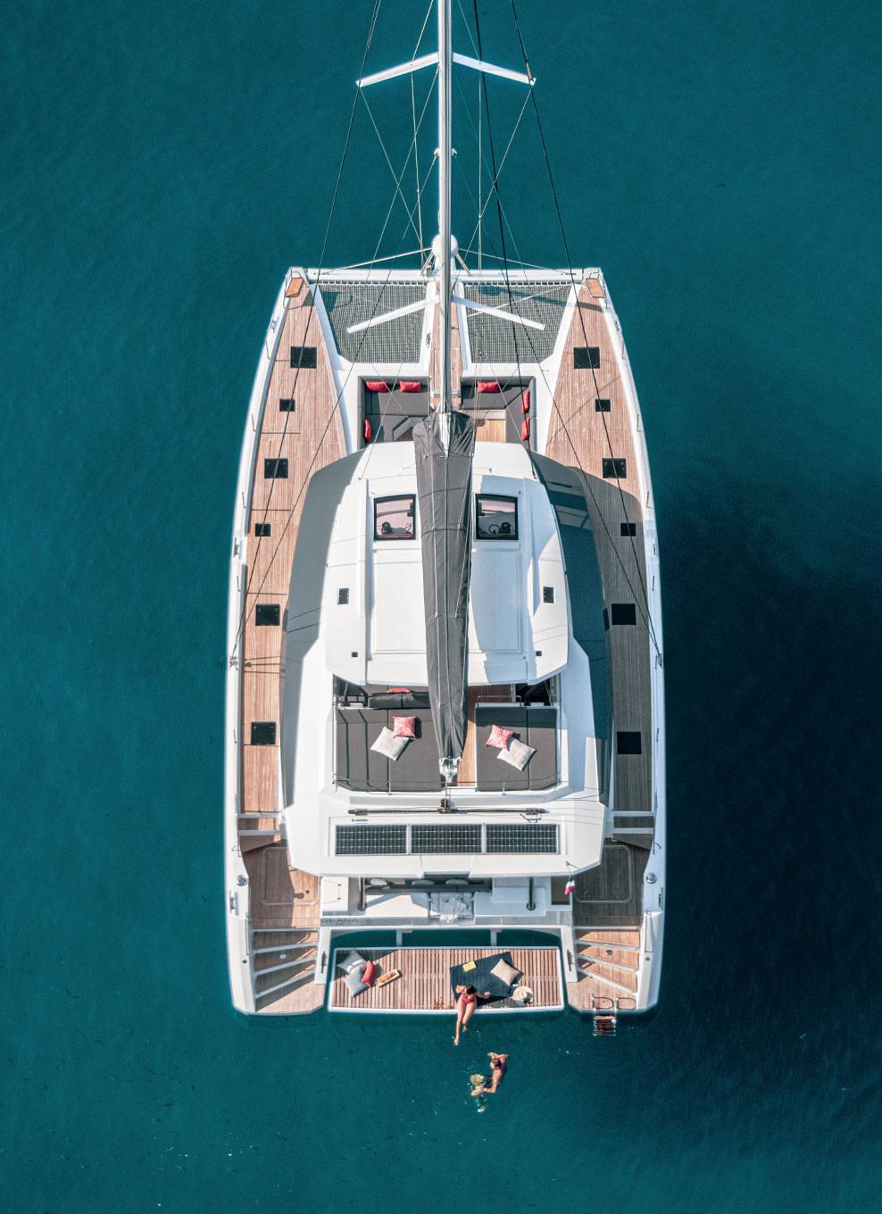 large-catamaran-yacht-fountaine-pajot-Samana-59