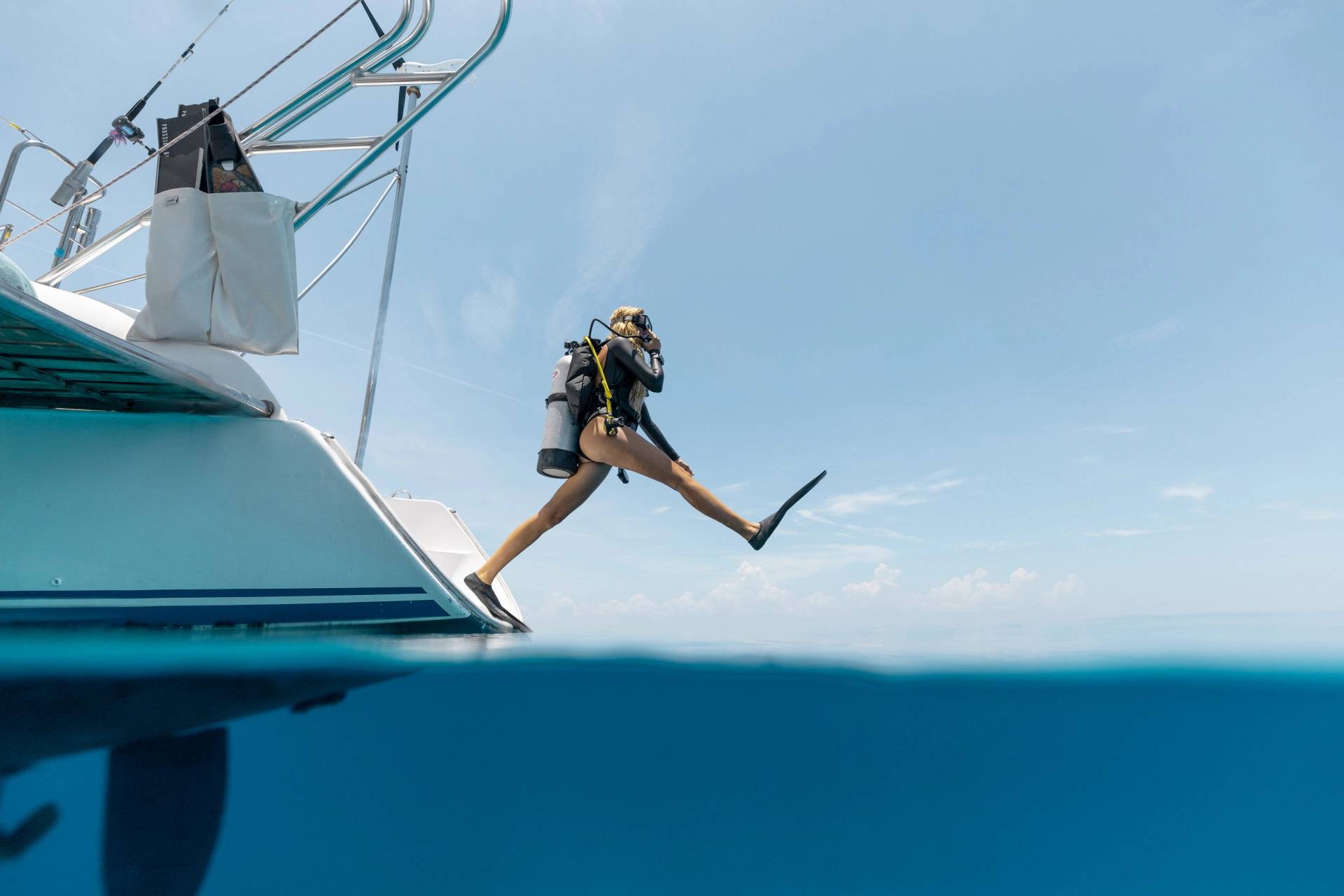 sailing-catamaran-best-picture-diving-trip-on-a-sailboat