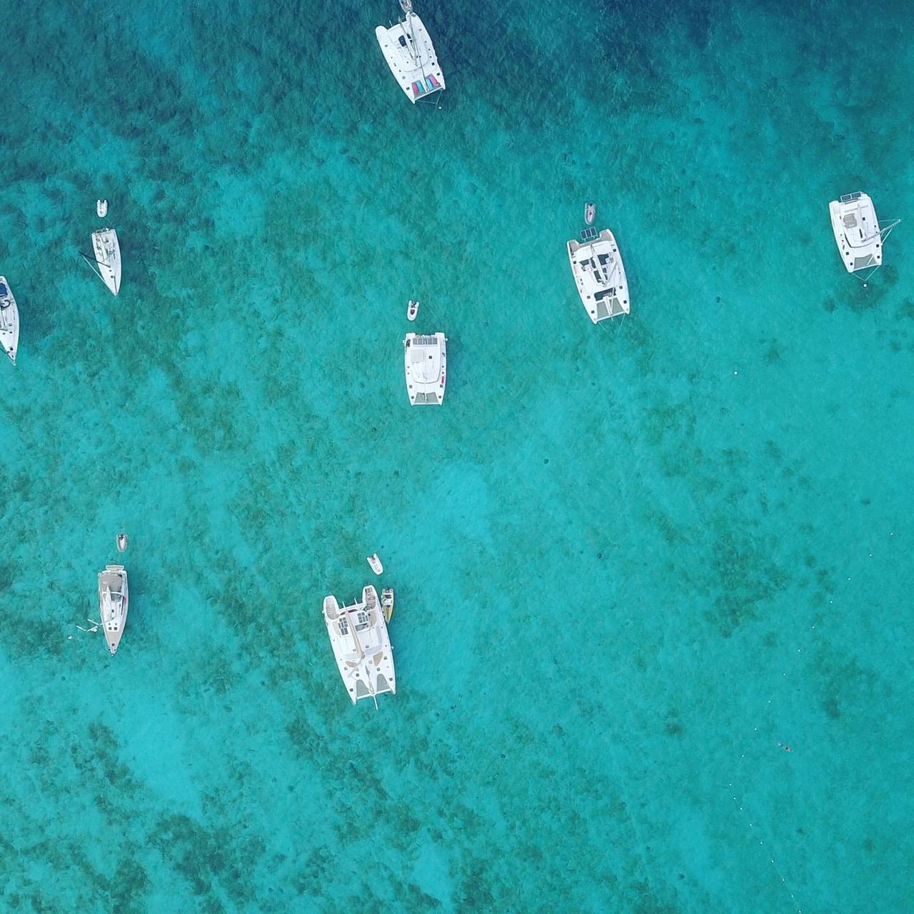 photo-croisière-en-catamaran-fountaine-pajot