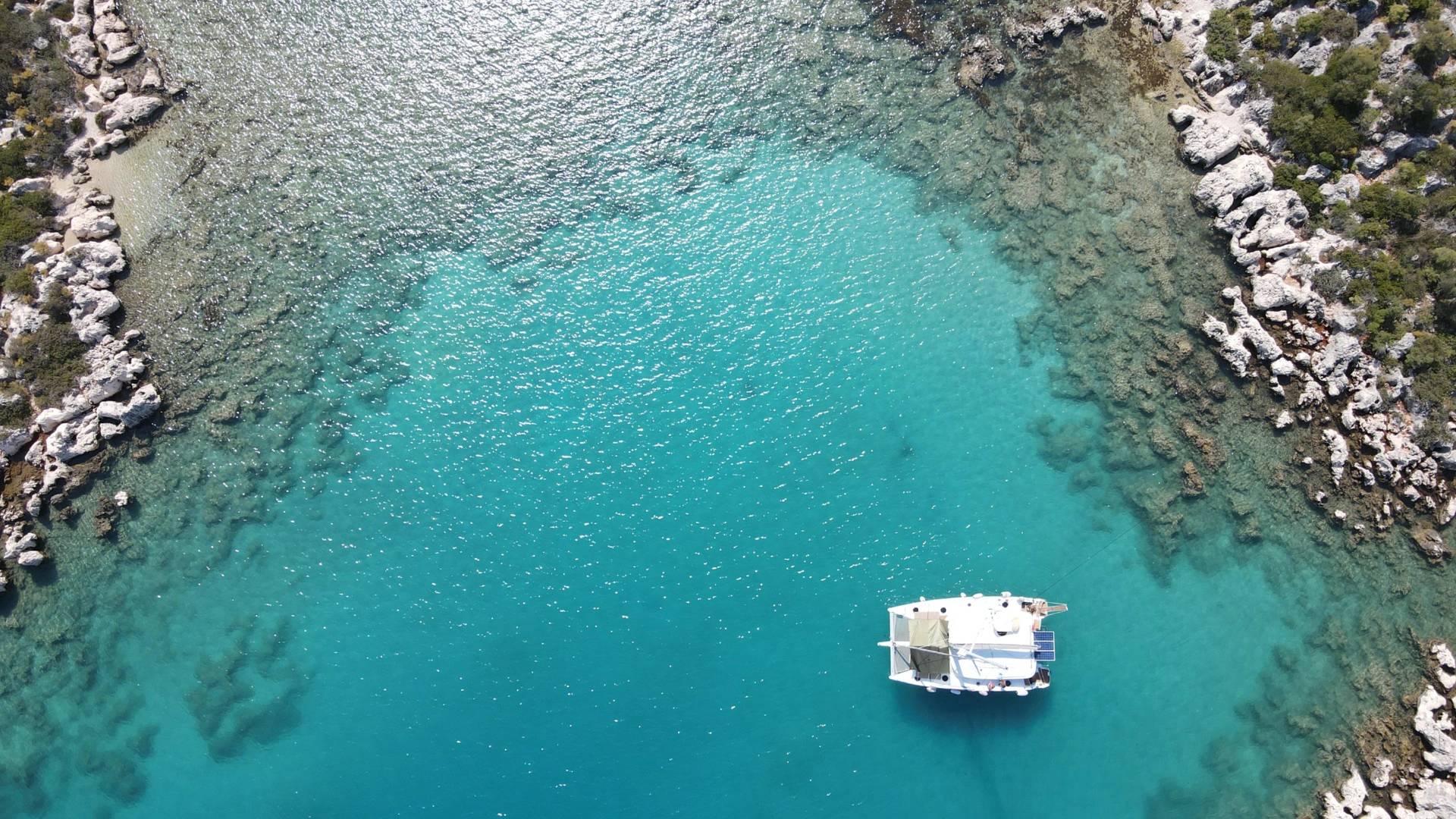 cruising-catamaran-photo-fountaine-pajot