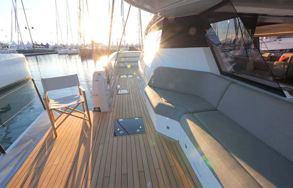 catamaran-yacht-thira-80-fountaine-pajot-5