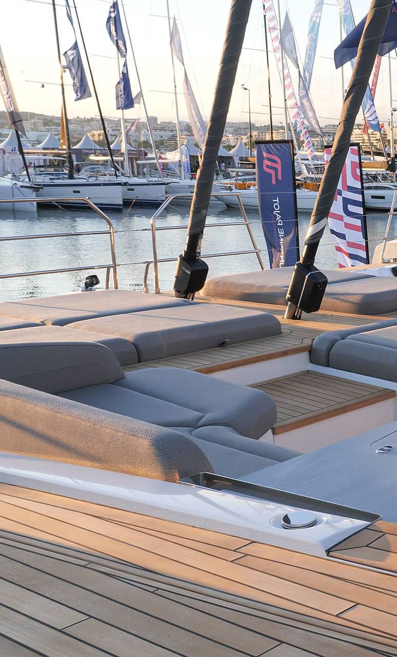 catamaran-yacht-thira-80-fountaine-pajot