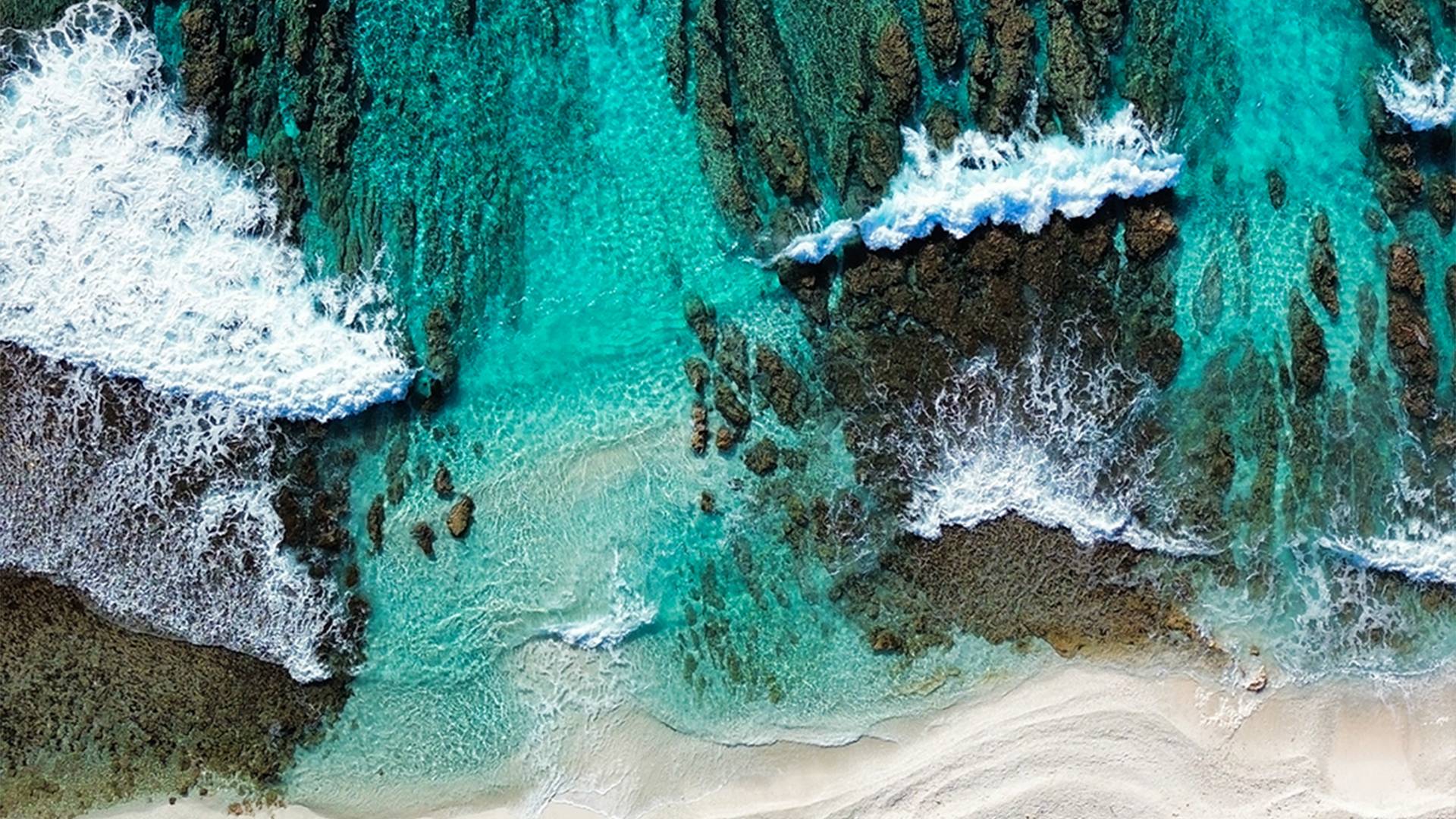 concour-photo-en-bateau-a-voile-fountaine-pajot-protection-de-l'environnement-drône-paysage