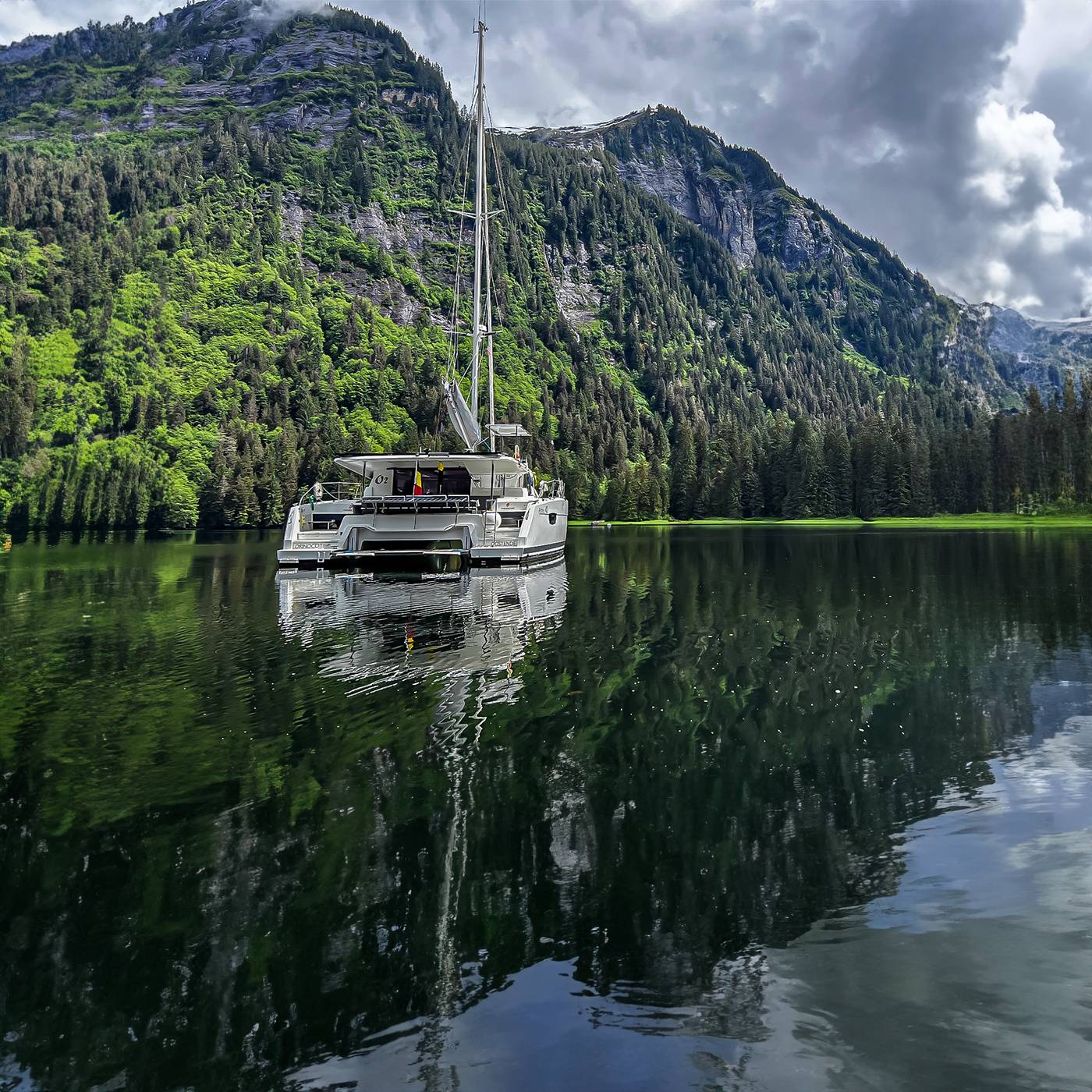 Astréa-42-Catamaran-de-croisière-Fountaine-Pajot-Sailing-Catamarans
