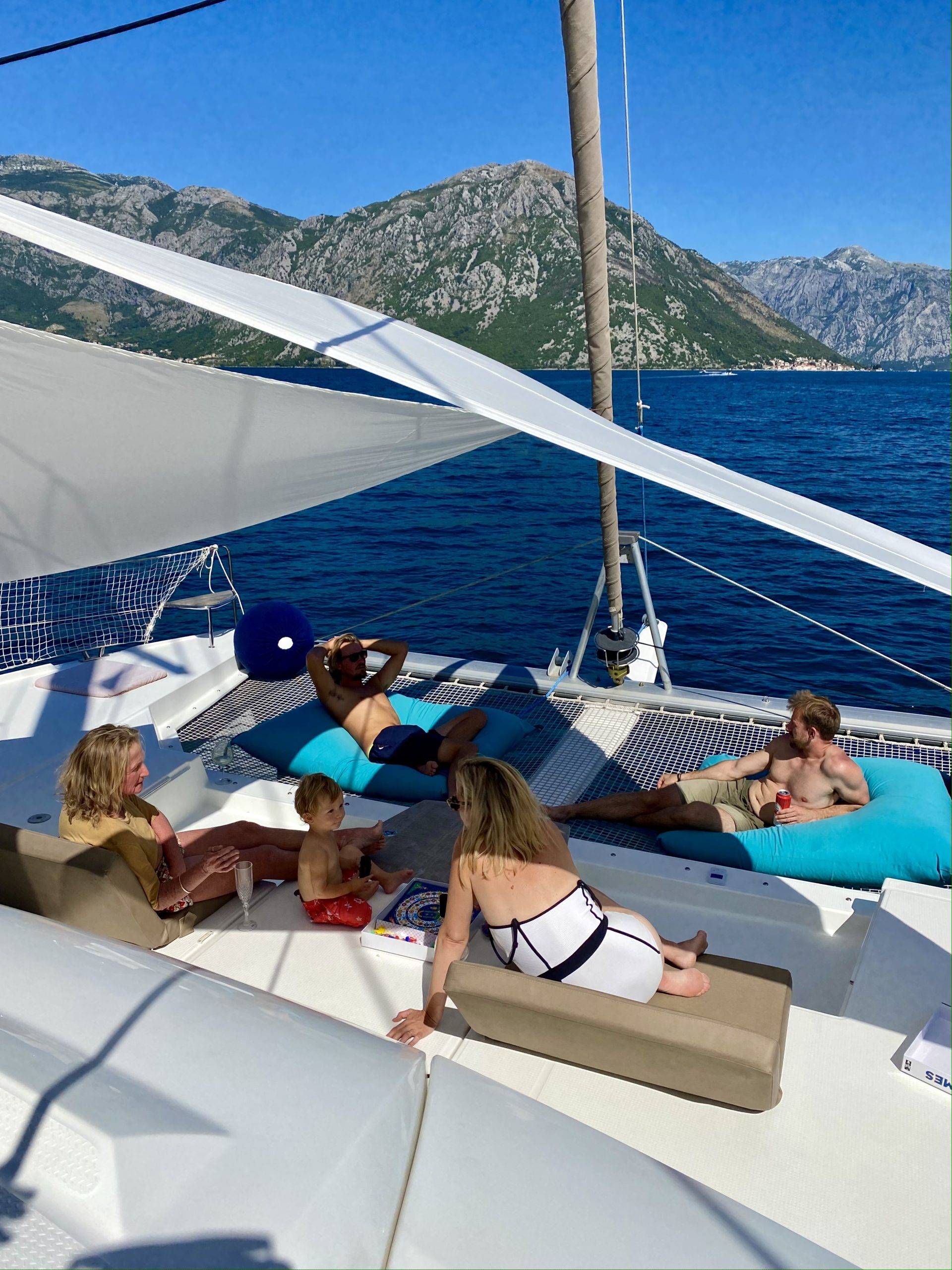 Sailingxclip-Fountaine-Pajot-Photocontest-My-Boat-And-I-2023-Lifestyle-family-sharing