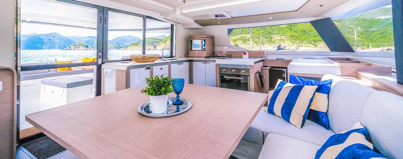 Tanna-47-Lantau-Yacht-Club-Hong-Kong-Fountaine-Pajot-Sailing-Catamarans-carré