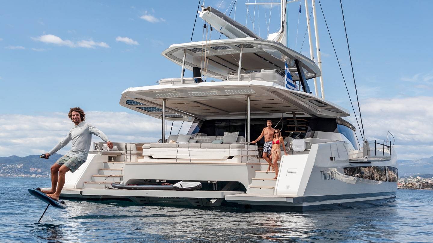 Thira-80-Fountaine-Pajot-Sailing-Catamarans-Exterior-08-min2