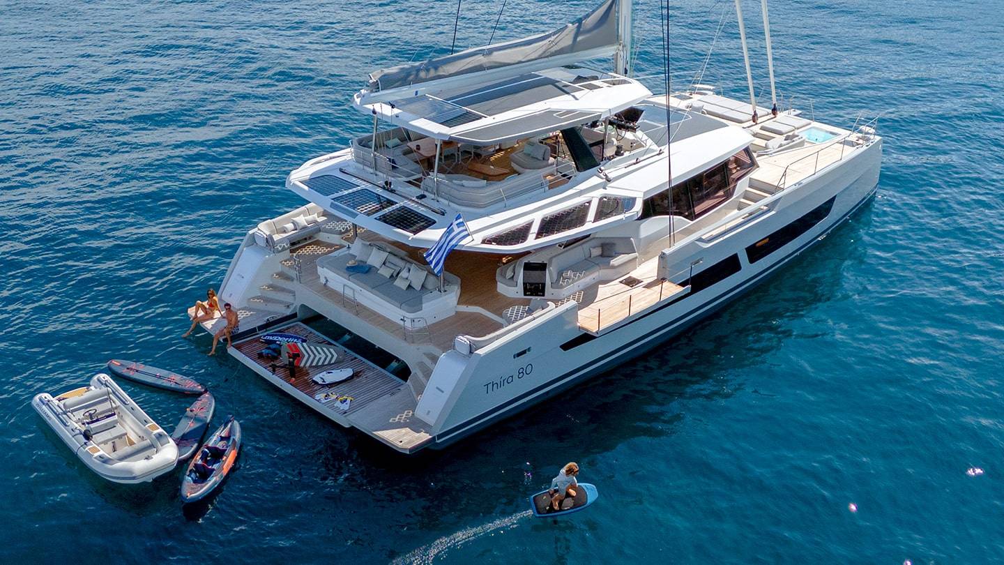 Thira-80-Fountaine-Pajot-Sailing-Catamarans-Exterior-09-min2