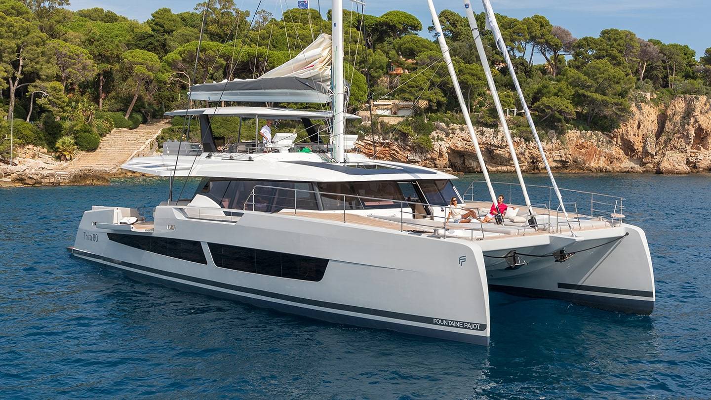 Thíra-80-Fountaine-Pajot-Sailing-Catamarans-Exterior-12