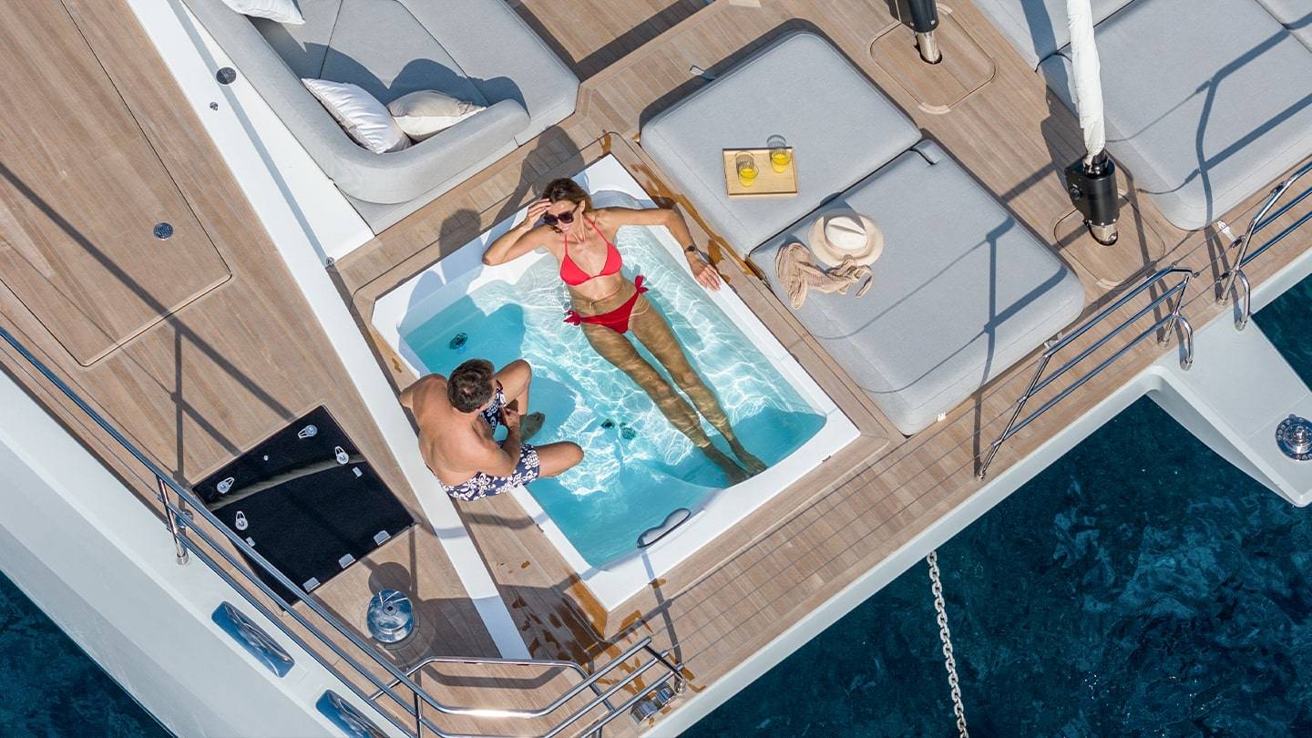 Thíra-80-Fountaine-Pajot-Sailing-Catamarans-Exterior-21