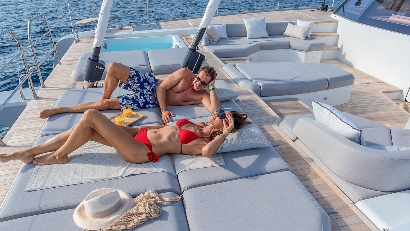 Thíra-80-Fountaine-Pajot-Sailing-Catamarans-Exterior-23