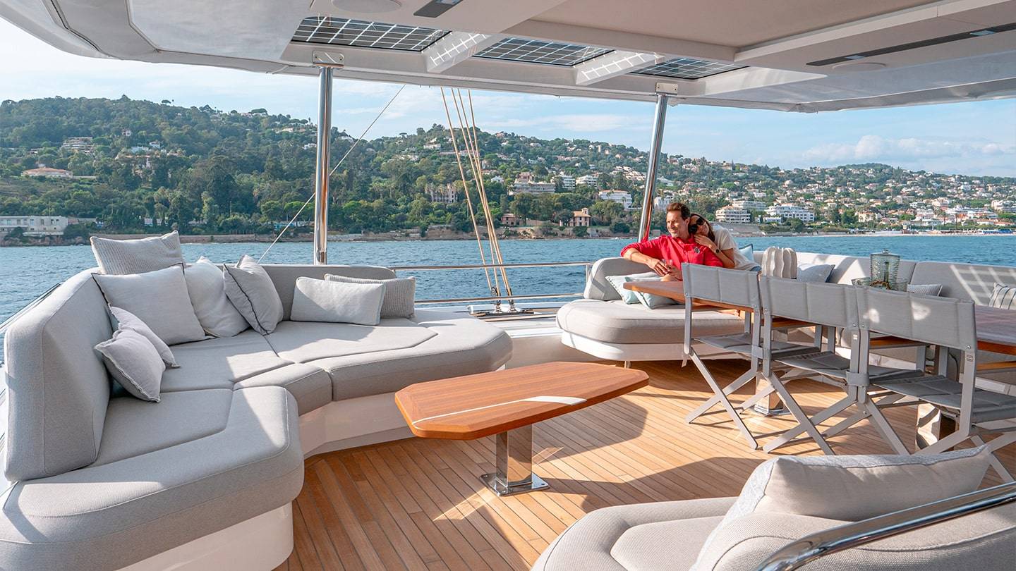 Thira-80-Fountaine-Pajot-Sailing-Catamarans-Exterior-29