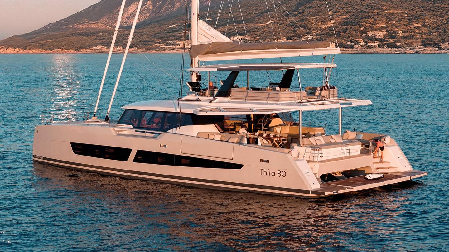 Thira-80-Fountaine-Pajot-Sailing-Catamarans-Exterior-33-min2