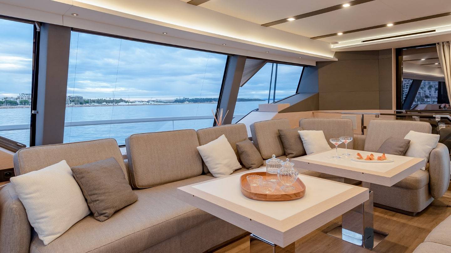 Thíra-80-Fountaine-Pajot-Sailing-Catamarans-Interior-05