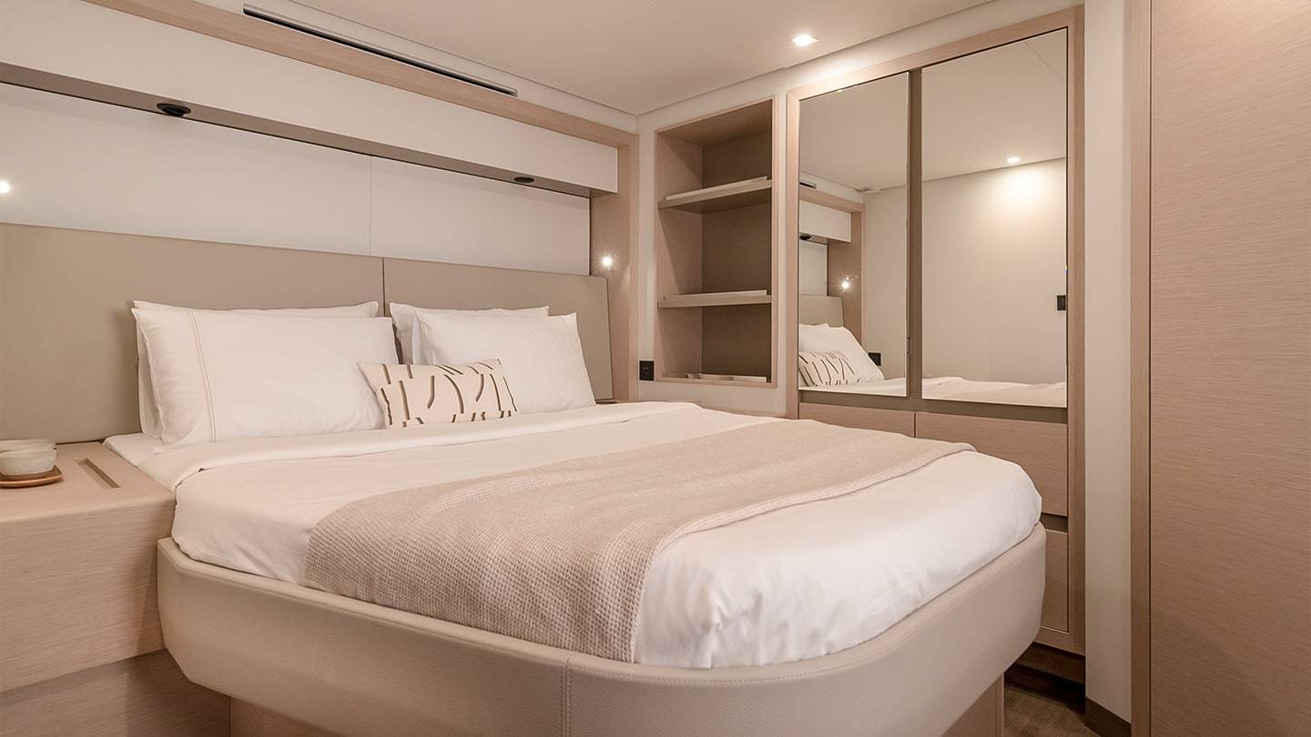 Thira-80-Fountaine-Pajot-Sailing-Catamarans-Interior-22