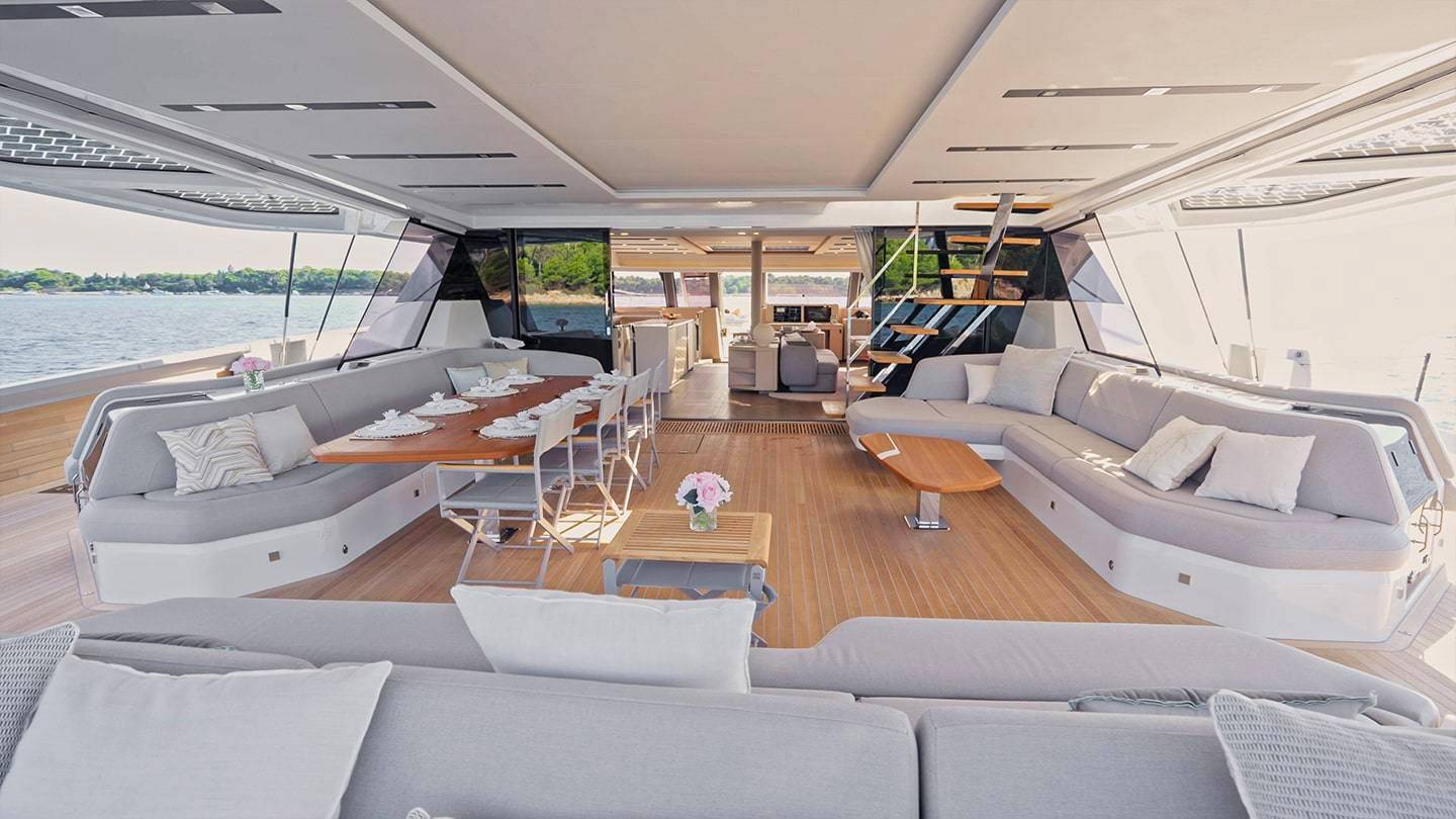 Thíra-80-Fountaine-Pajot-Sailing-Catamarans-Interior-28