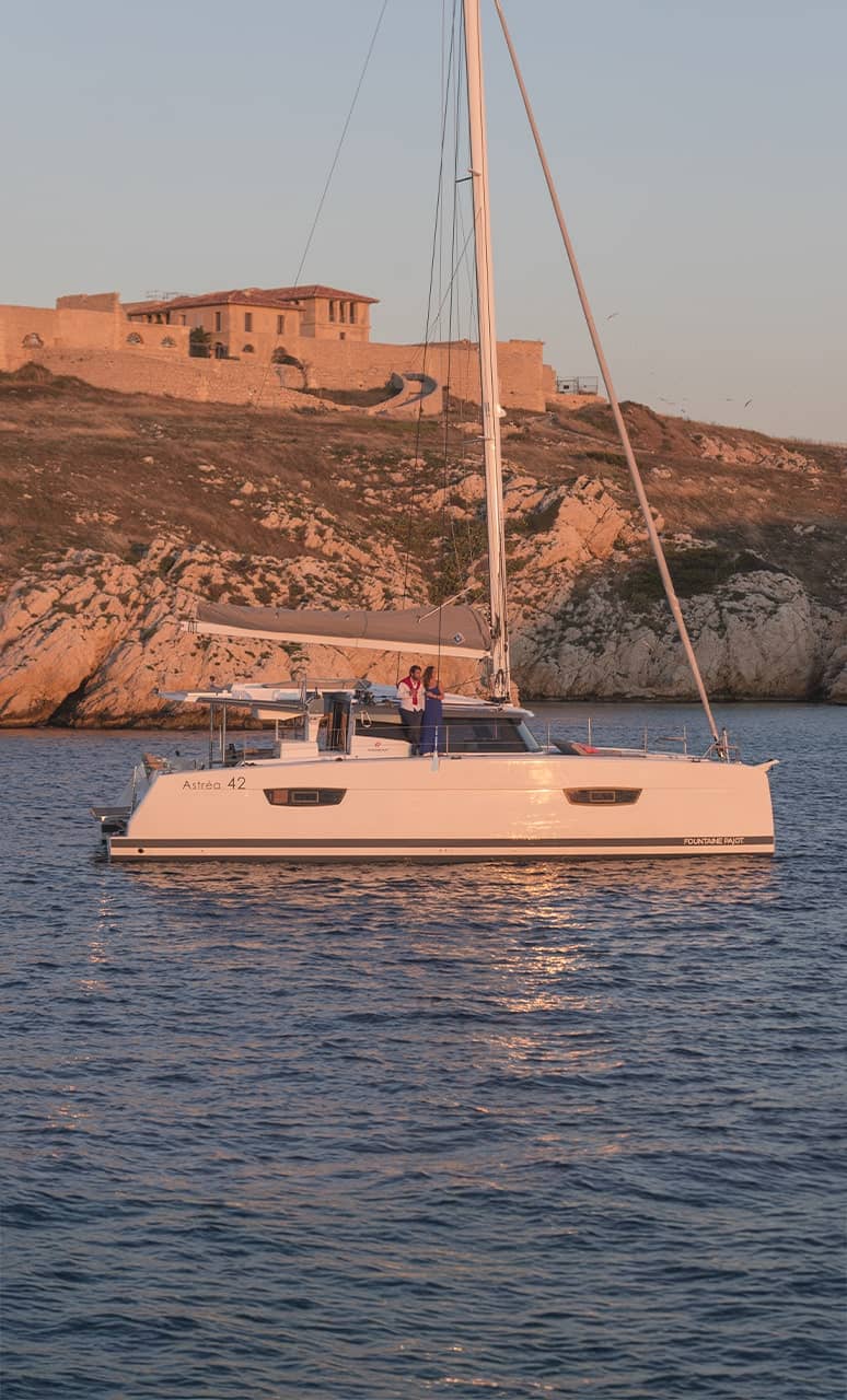 Salon-Nautique-de-Marseille-Astréa42-Fountaine-Pajot-Sailing-Catamarans