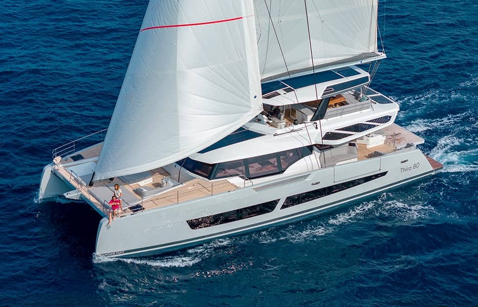 Thira-80-Fountaine-Pajot-Luxury-Yacht-02