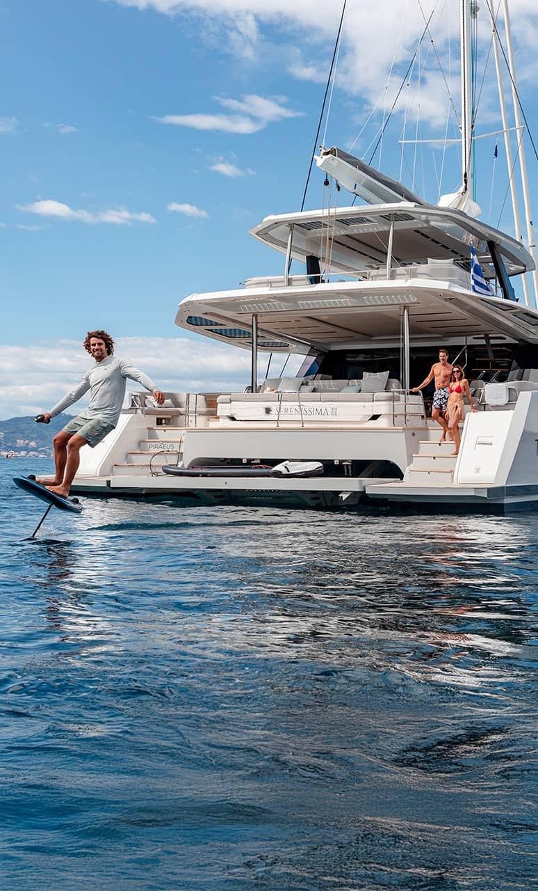 Thira-80-Fountaine-Pajot-Luxury-Yacht-06