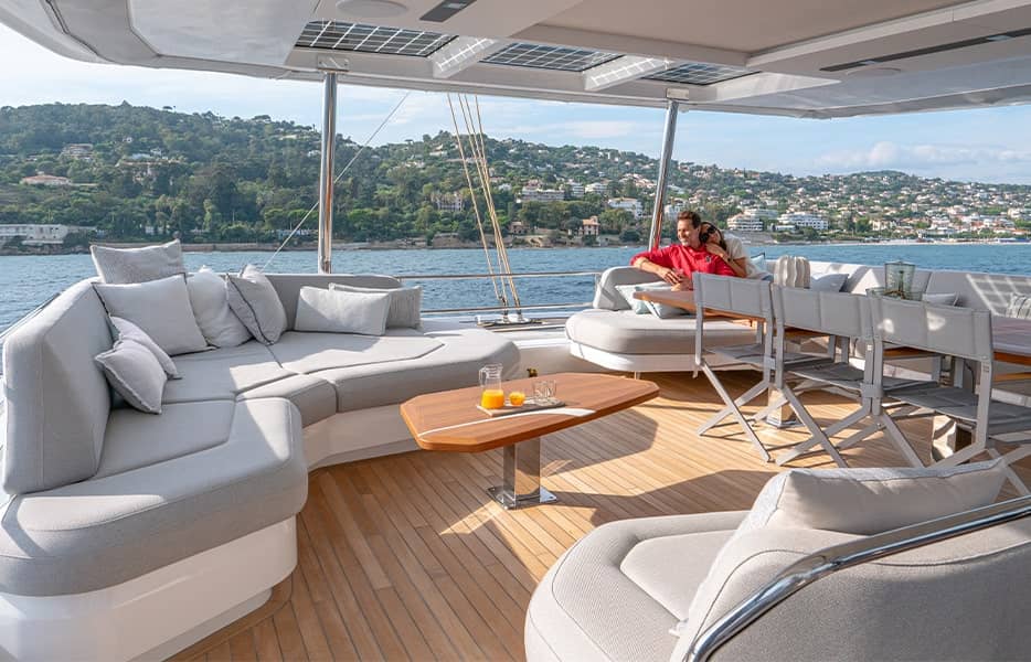 Thira-80-flybridge-catamarans-flagship-luxury-yacht-fountaine-pajot