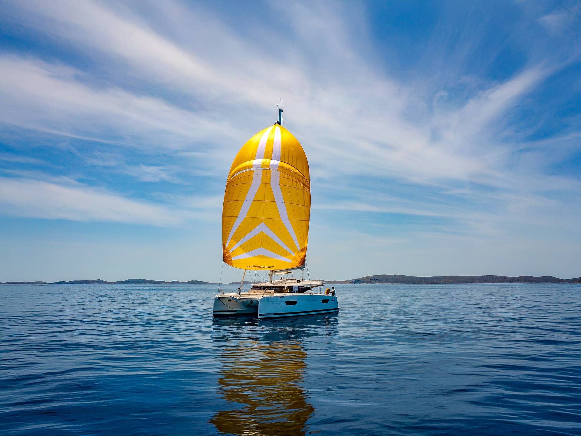 Emotions-en-navigation-Astréa-42-fountaine-pajot-sailing-catamarans-sous-voile