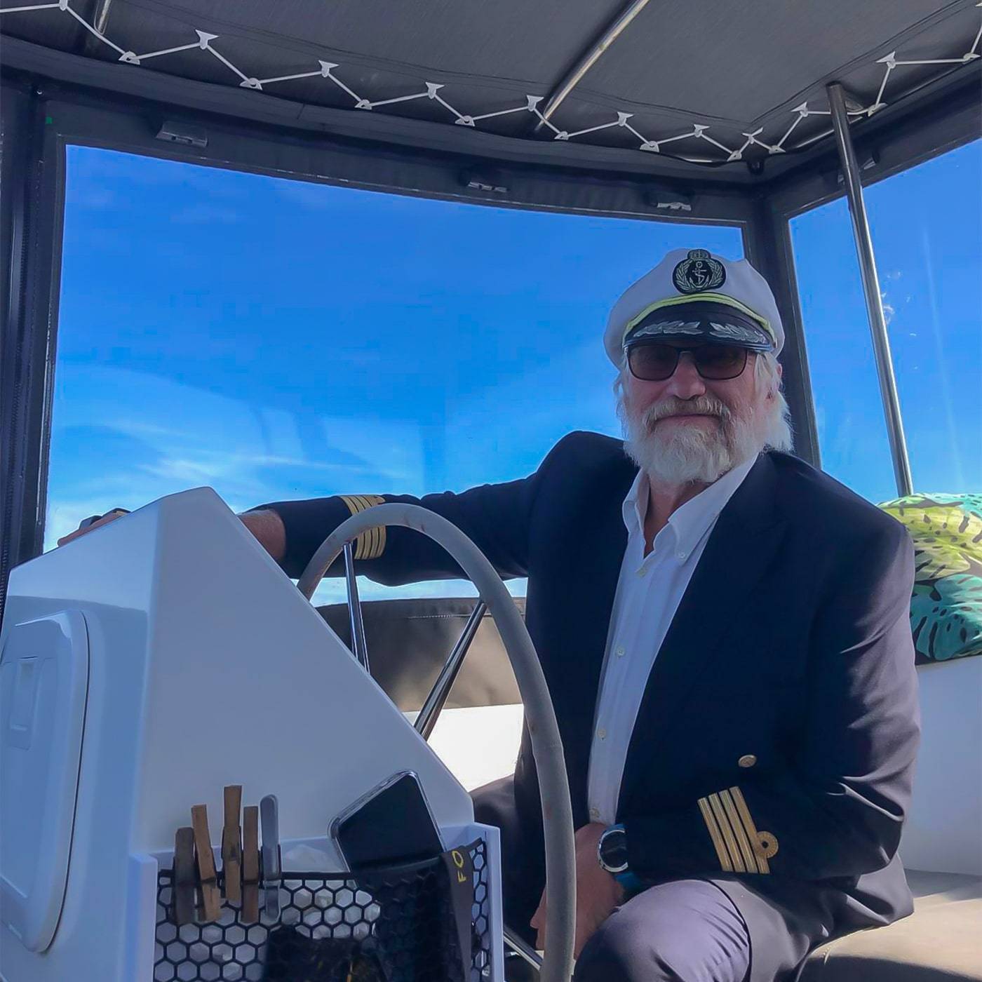 tour-du-monde-astréa-42-catamaran-capitaine-à- bord-