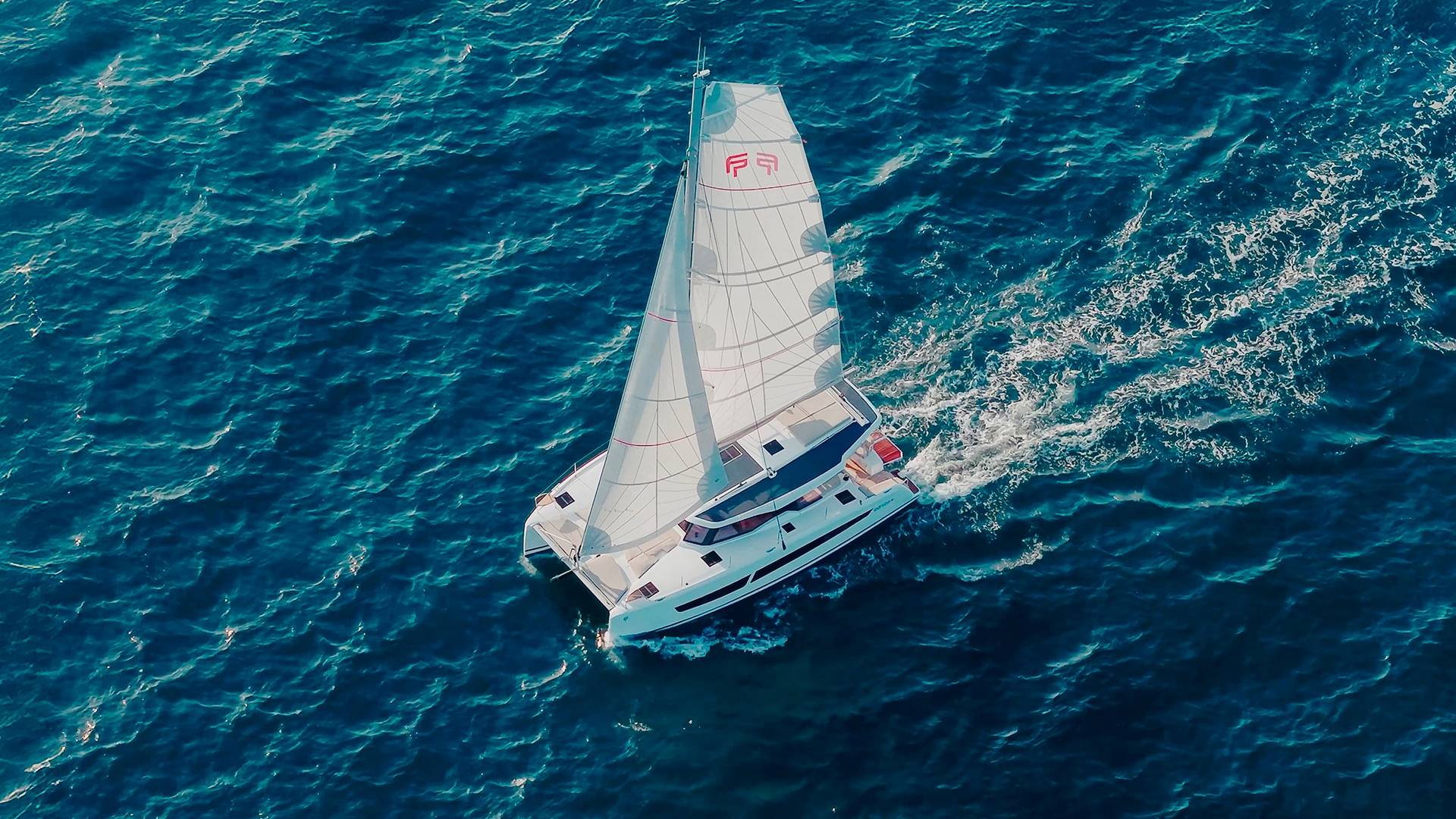 FP41-Fountaine-Pajot-Sailing-Catamarans-Exterior-View-03