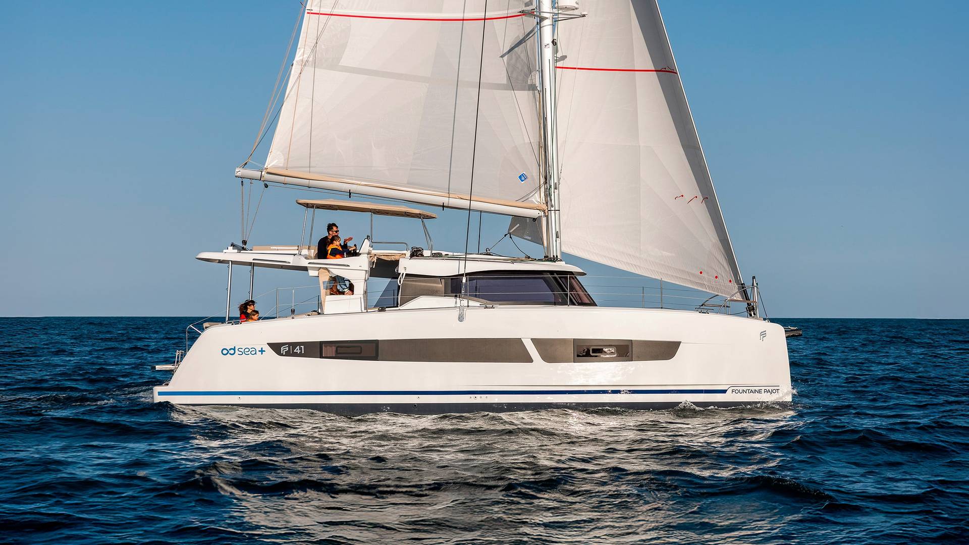 FP41-Fountaine-Pajot-Sailing-Catamarans-Exterior-View-04