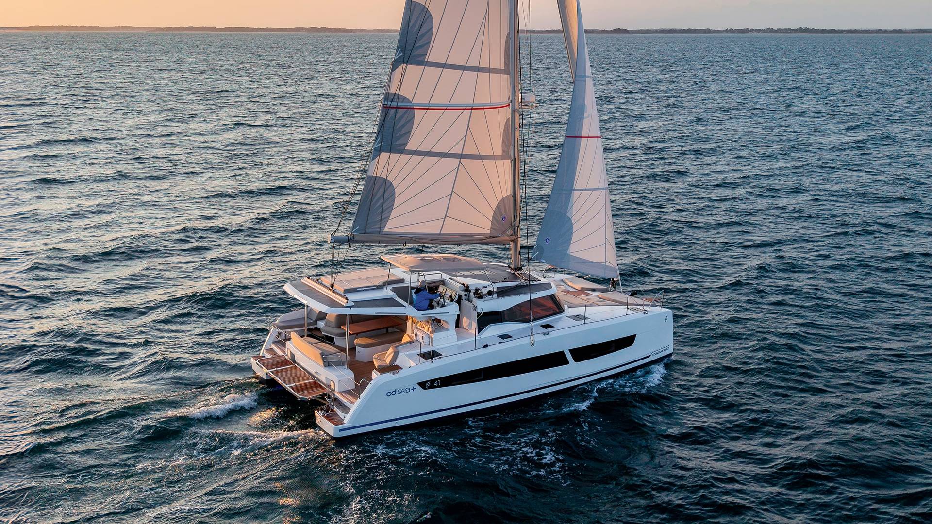 FP41-Fountaine-Pajot-Sailing-Catamarans-Exterior-View-06