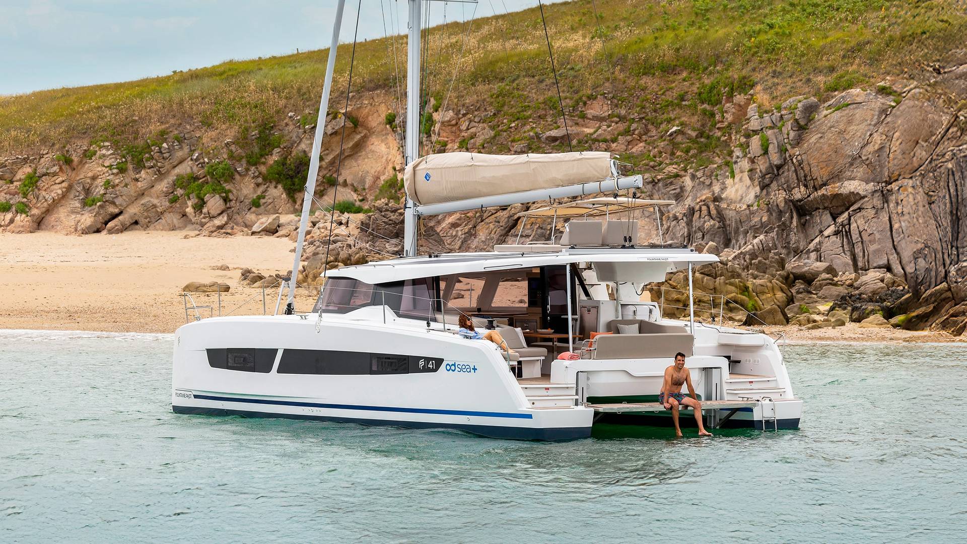 FP41-Fountaine-Pajot-Sailing-Catamarans-Exterior-View-13