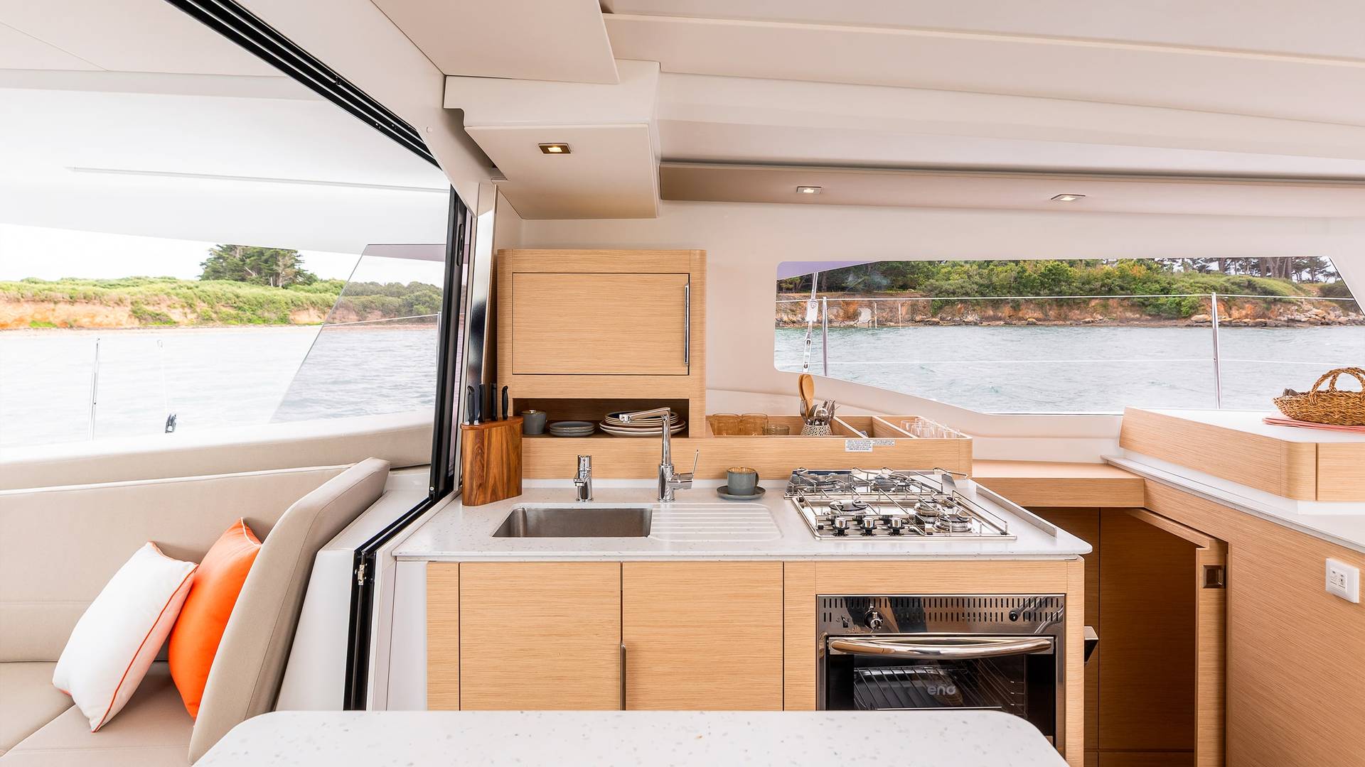 FP41-Fountaine-Pajot-Sailing-Catamarans-Interiors-View-20