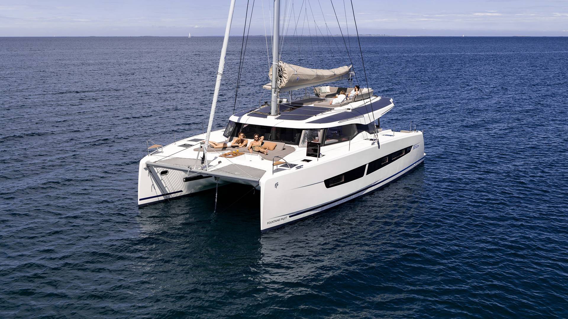 Fountaine-pajot-FP-48-sailing-catamaran-photo-exterior-10