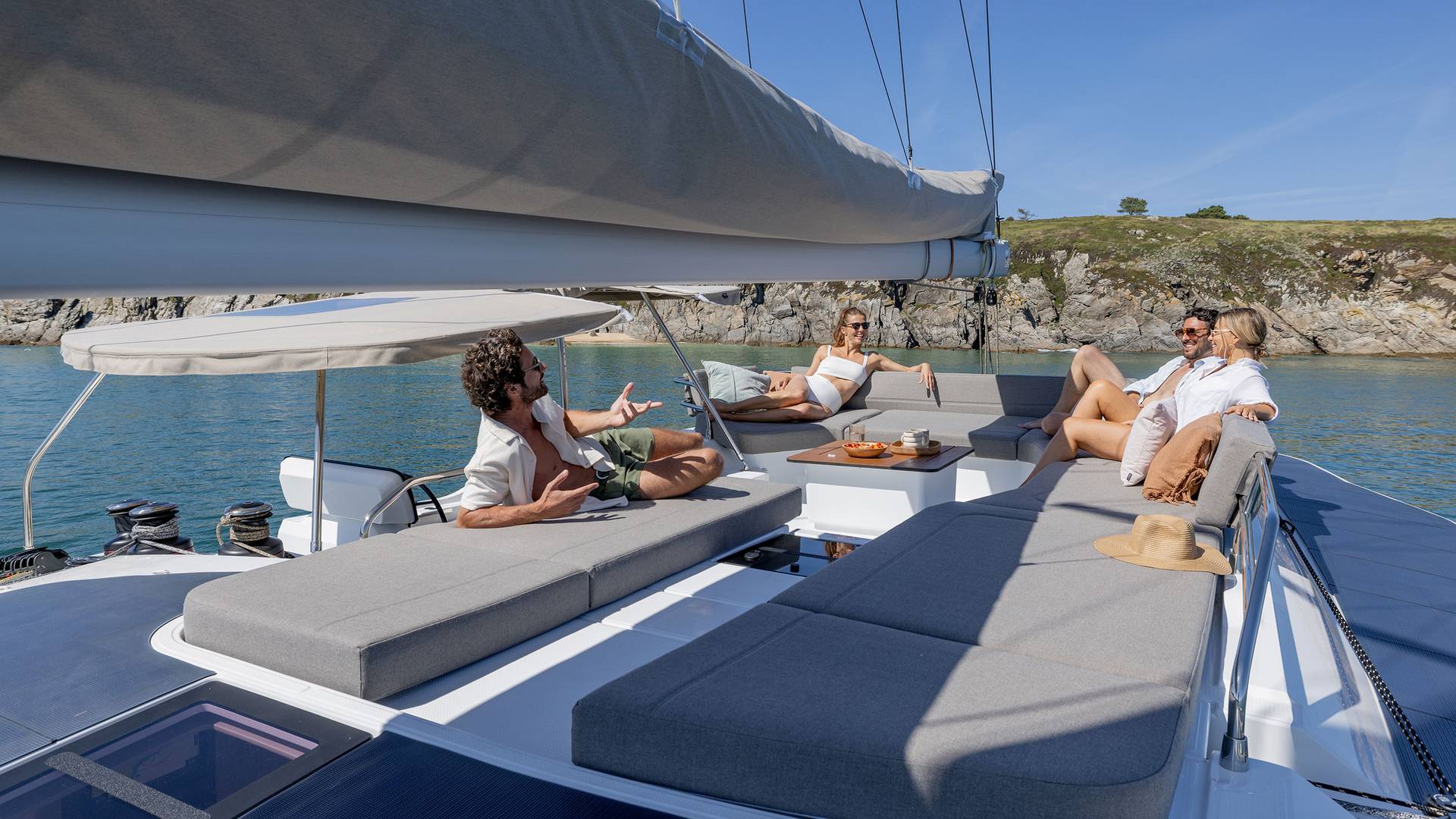 Fountaine-pajot-FP-48-sailing-catamaran-photo-exterior-16