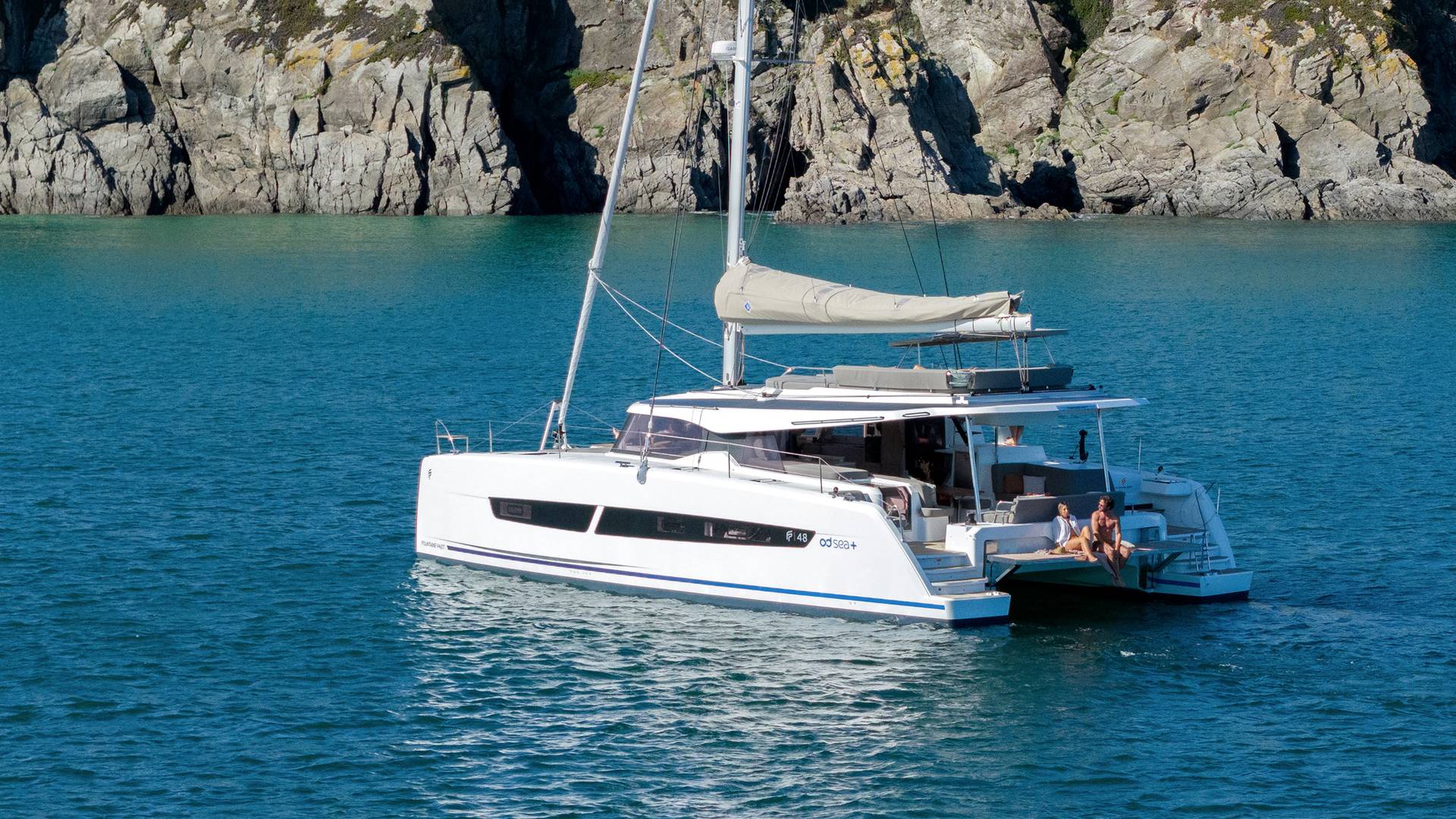 Fountaine-pajot-FP-48-sailing-catamaran-photo-exterior-5