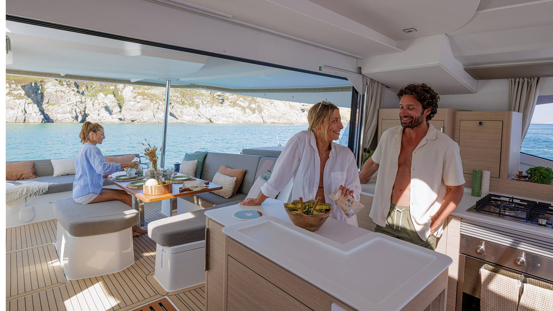 Fountaine-pajot-FP-48-sailing-catamaran-photo-interior-29