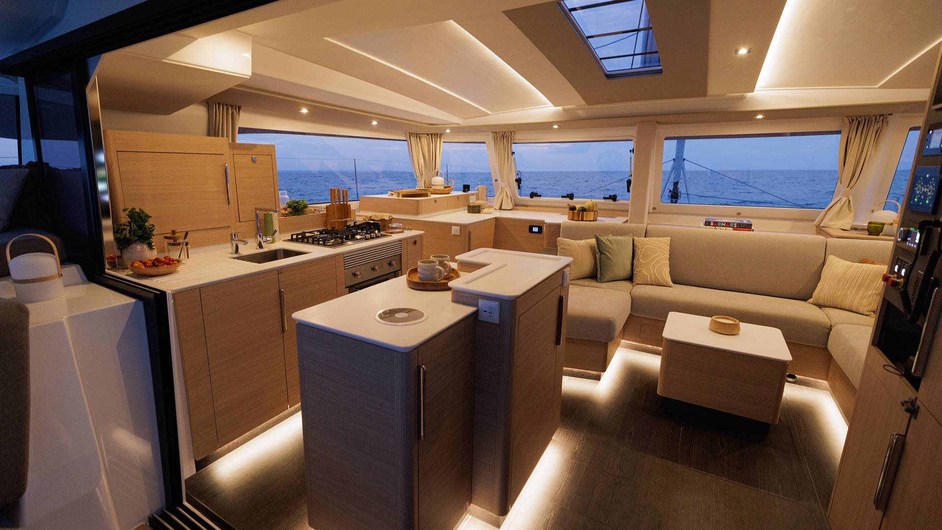 Fountaine-pajot-FP-48-sailing-catamaran-photo-interior-31
