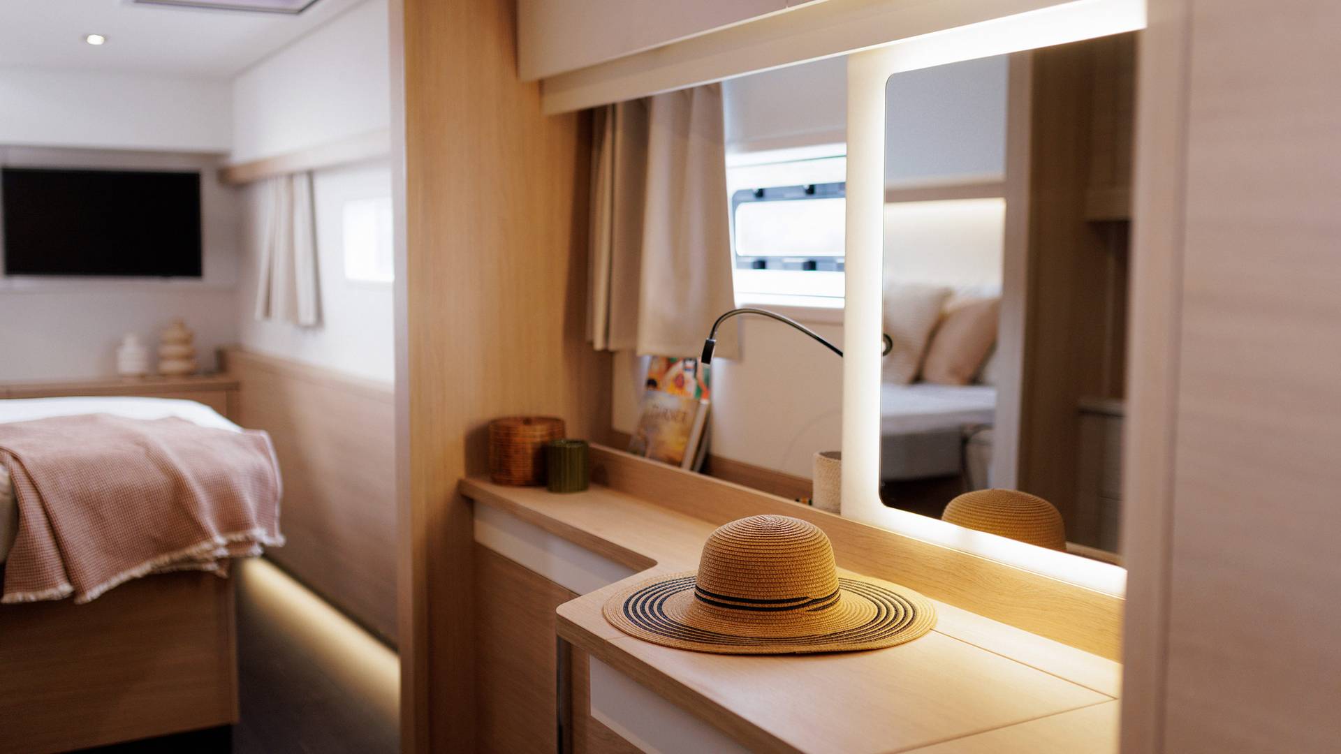 Fountaine-pajot-FP-48-sailing-catamaran-photo-interior-33